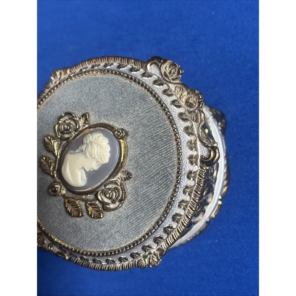 CAMEO Vintage MUSIC BOX Plays Amazing Grace Gray/Gold Tone Trinket Box Coquette